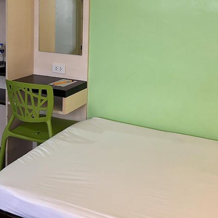 Sugbutel Family Hotel Себу Экстерьер фото