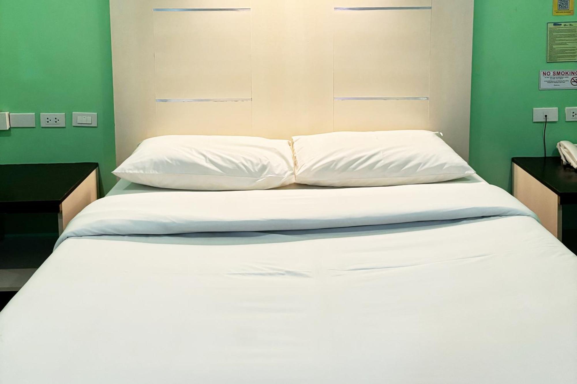 Sugbutel Family Hotel Себу Экстерьер фото