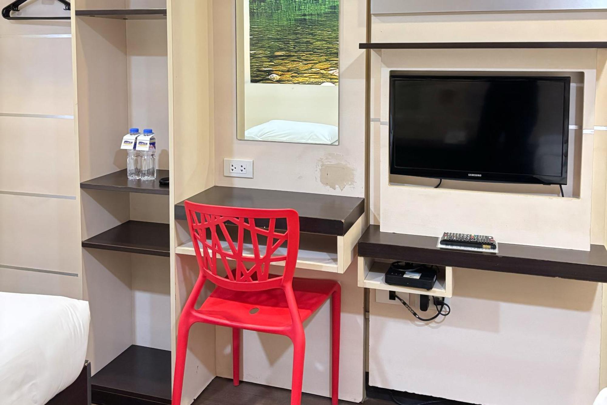 Sugbutel Family Hotel Себу Экстерьер фото