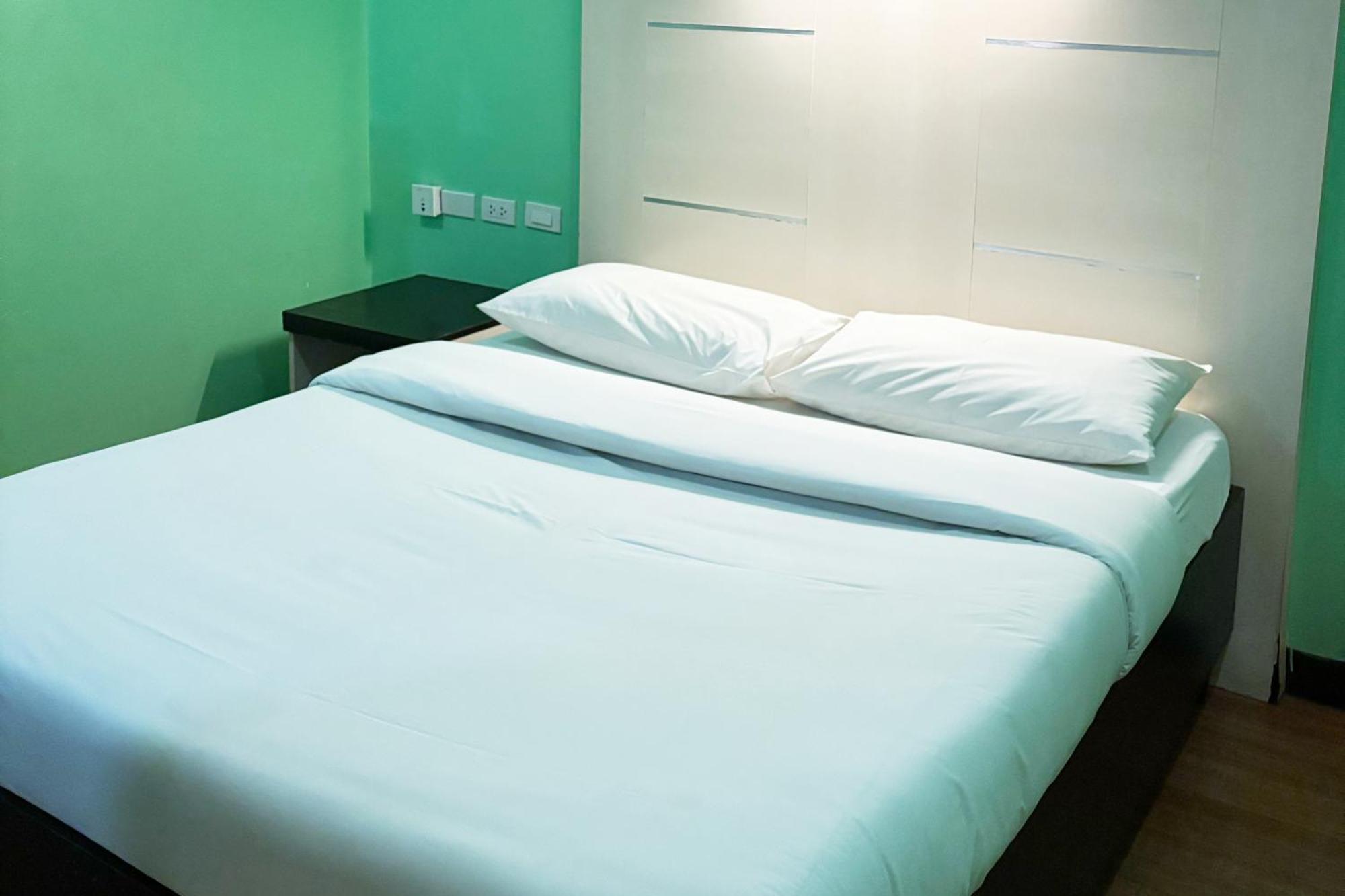 Sugbutel Family Hotel Себу Экстерьер фото