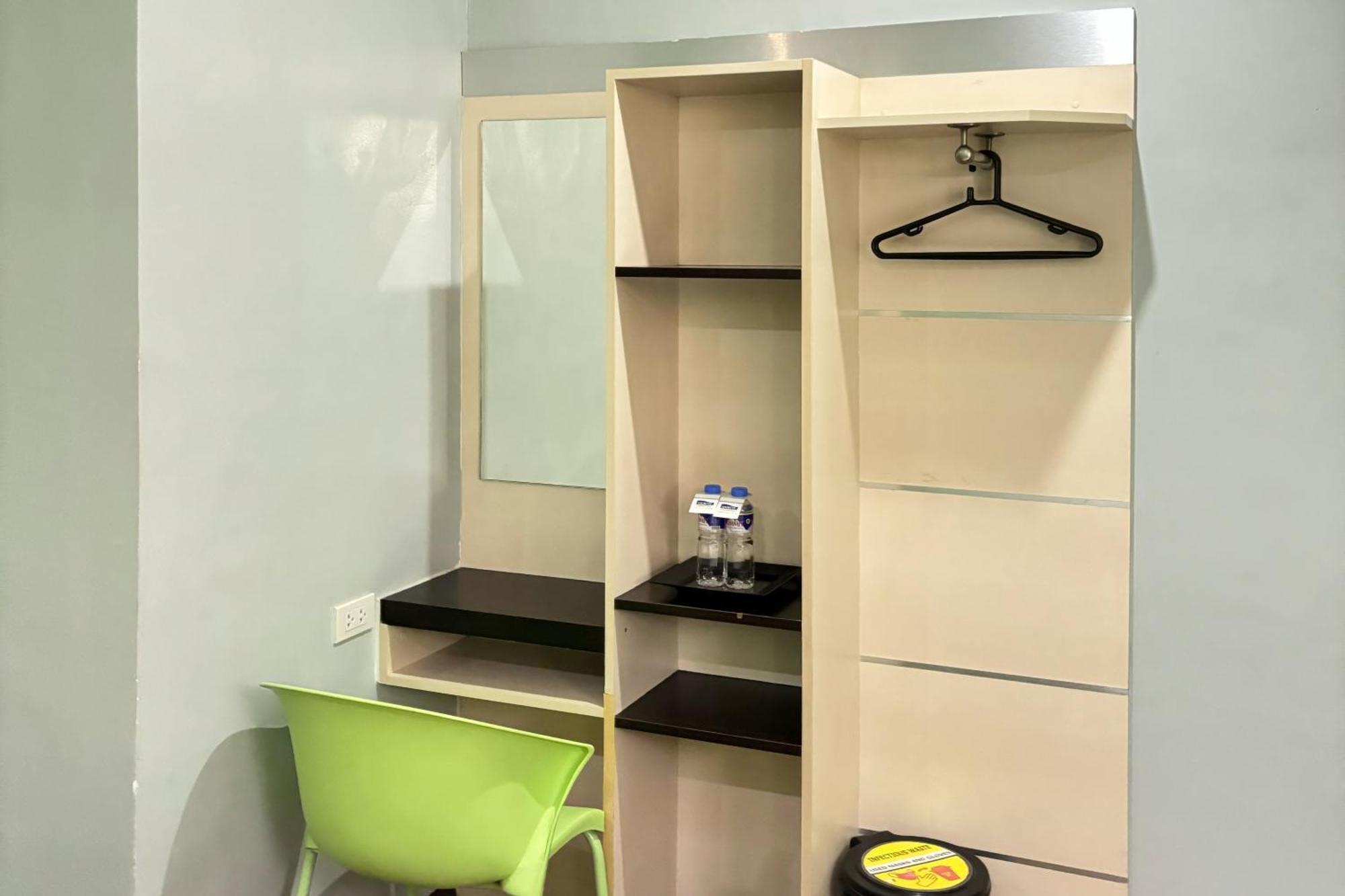 Sugbutel Family Hotel Себу Экстерьер фото