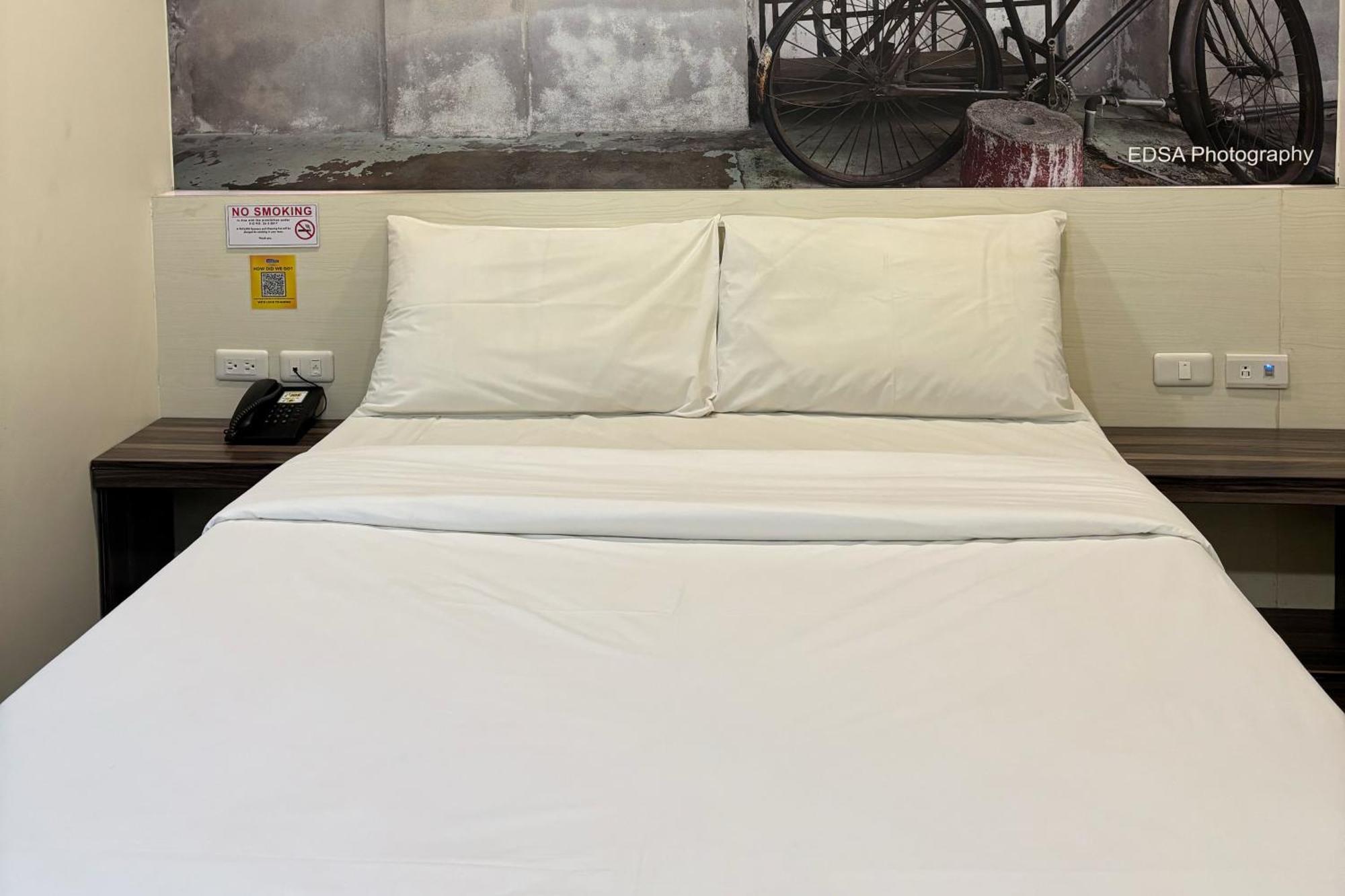 Sugbutel Family Hotel Себу Экстерьер фото