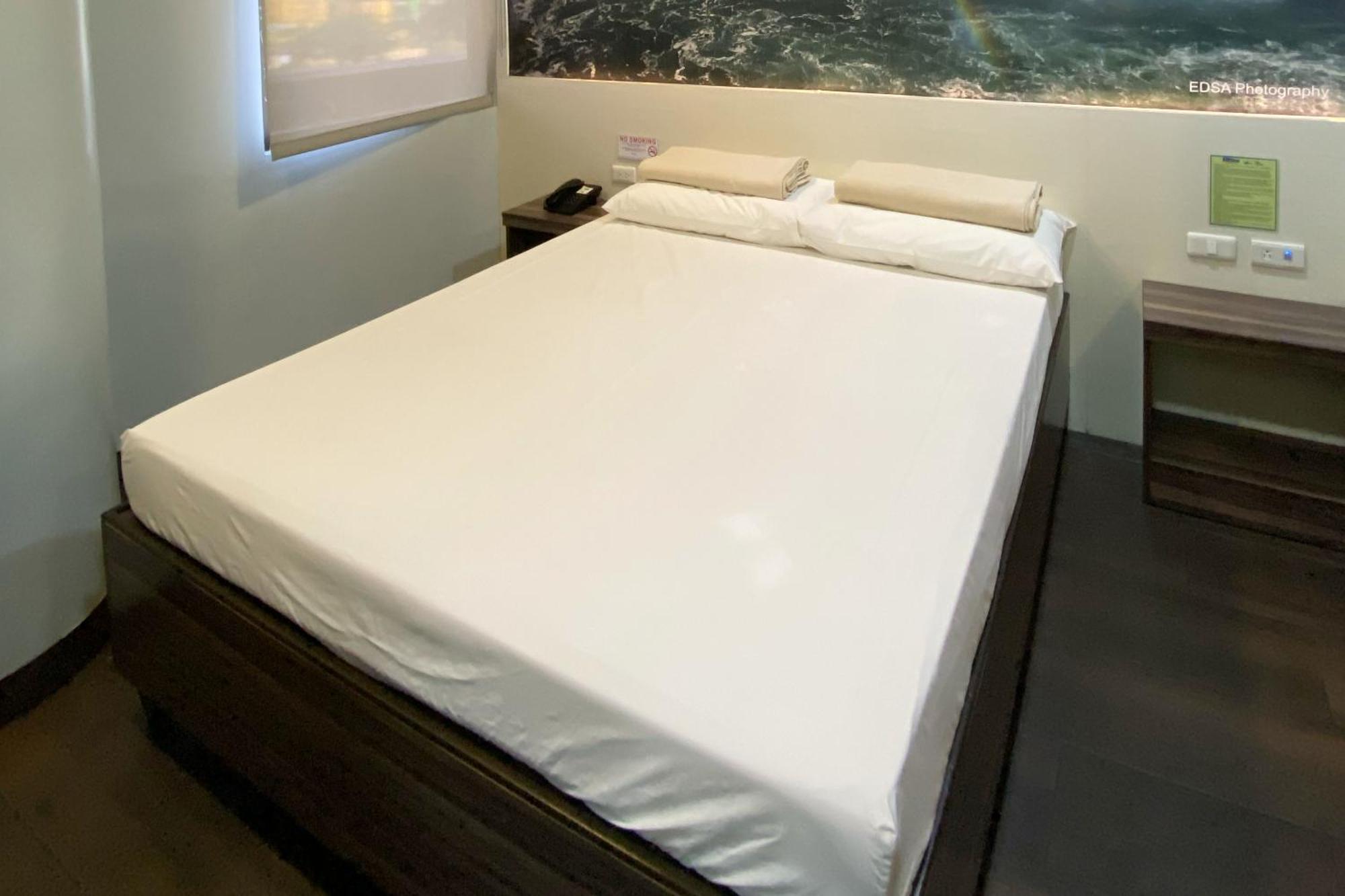 Sugbutel Family Hotel Себу Экстерьер фото